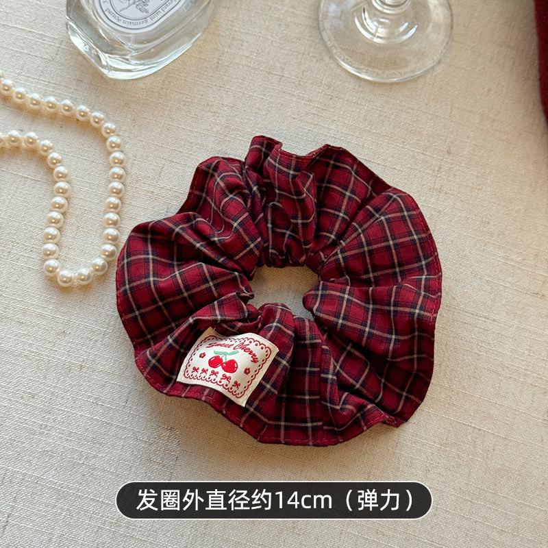 

Red Plaid & Polka Dot Hair Accessories Set Festive Aesthetic Style for Women Holiday Party Gift A hair tie