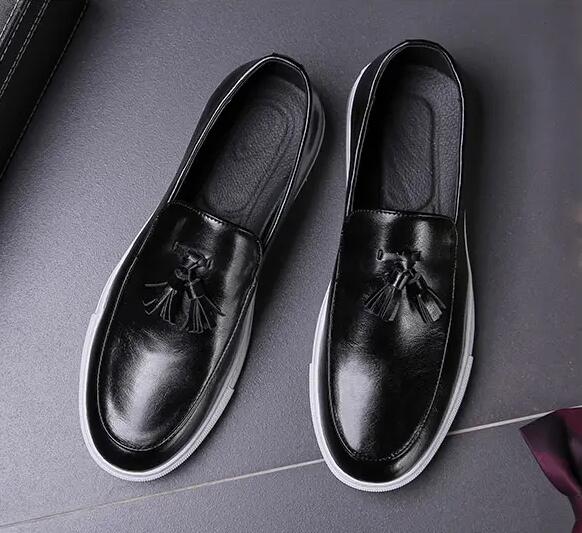 Fashion New Luxury Men's Patent Leather Tassel Slip On Leisure Shoes Loafers Male Comfortable Sneakers Tenis Masculino Zapatos Hombre