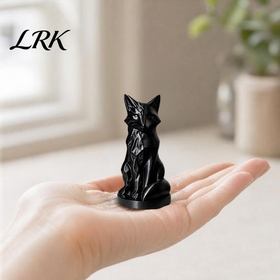 Contemporary Art Decoration Geometric Faceted Fox Figurine, 3D Printed Sitting Statue, Modern Sculpture Sculpture, Collectable Desktop Ornament