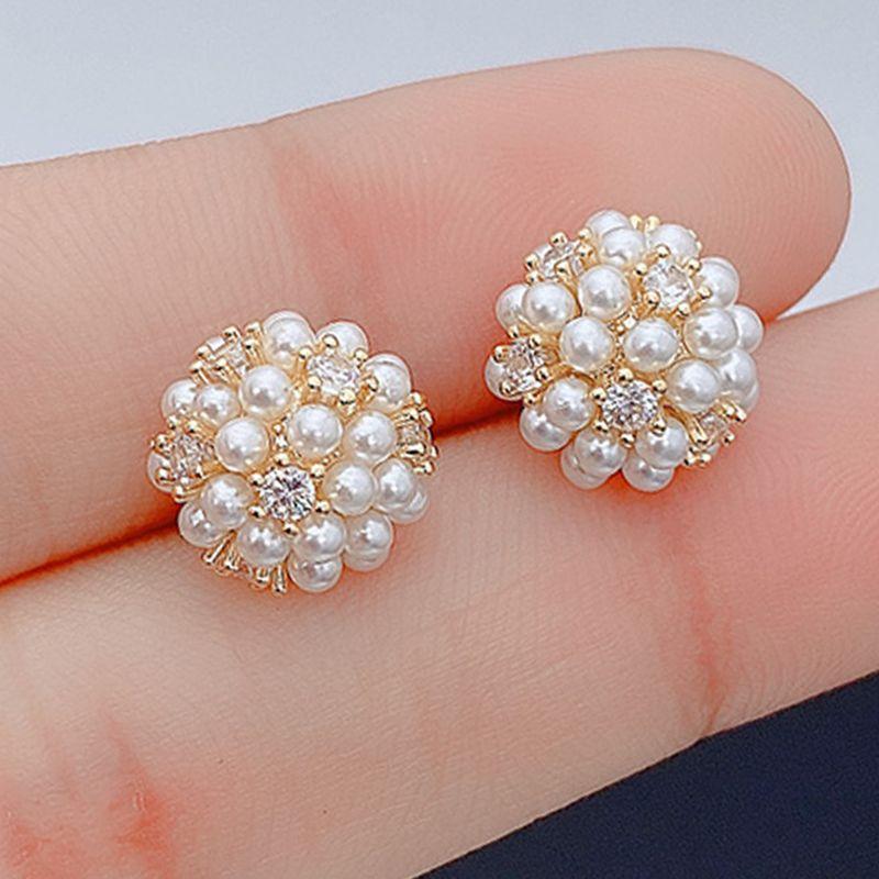 

Маленькие изысканные серьги с цирконом и жемчугом, новинка, самые продаваемые, нишевый стиль, простые в западном стиле, ретро, серьги-гвоздики в виде цветка гортензии Exquisite Pearl [A set of earrings] A