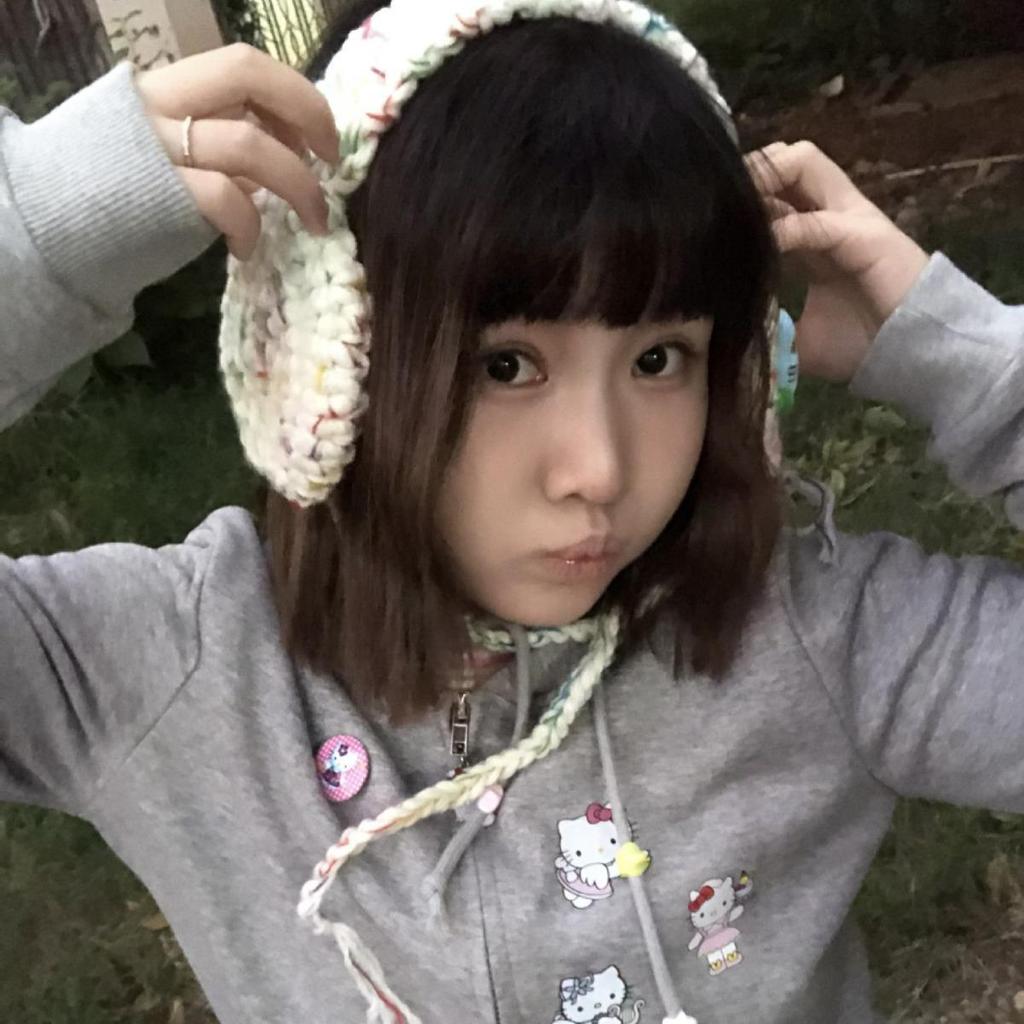 CornerParty Handmade Wool Earmuffs: Warm, Versatile, and Cute with Unique Colored Balls.