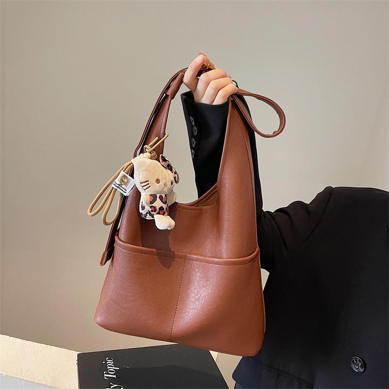 IELGY Soft Leather Lazy Style Tote Bag Ladies Retro Commuter Underarm Large Capacity Fashion Bucket Bag