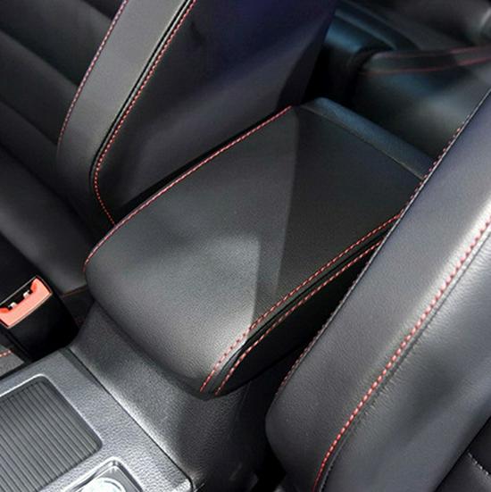 Kryt loketní opěrky pro Golf modely 09-20: Prémiová supervláknová kůže, ochrana odolná proti opotřebení