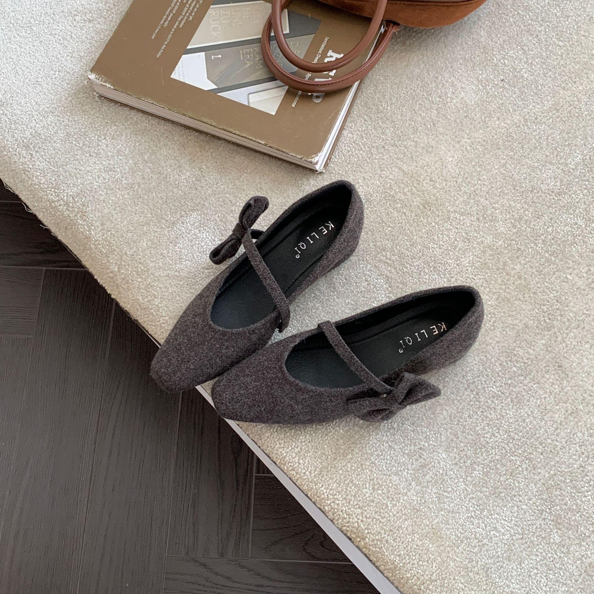 

2025 новая осенняя французская ретро-модель с бантом, толстым каблуком, вечерним ветром, квадратным носком, одинарные туфли из шерсти с пряжкой на ремешке 39 серый