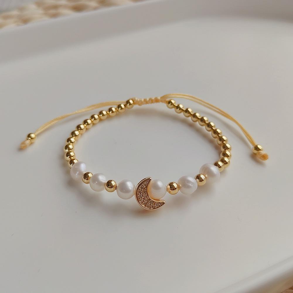 European-American Micro-Diamond Moon Jewelry: Pearl and Gold-Plated Bead Bracelet