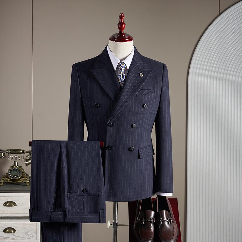 2025 Men's High-Quality Striped Double-Breasted Three-Piece Suit with Peak Lapel