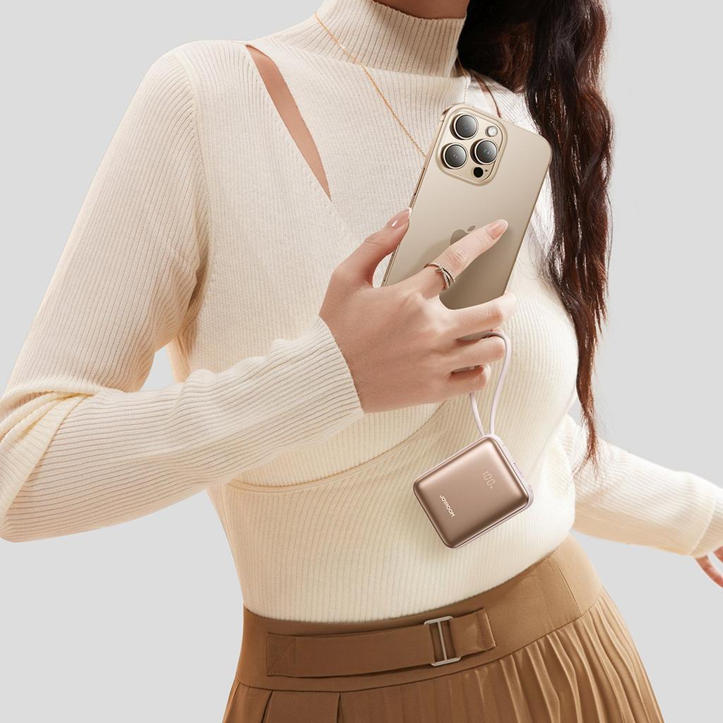 Powerbank 10000mAh 22.5W med inbyggda kablar - guld