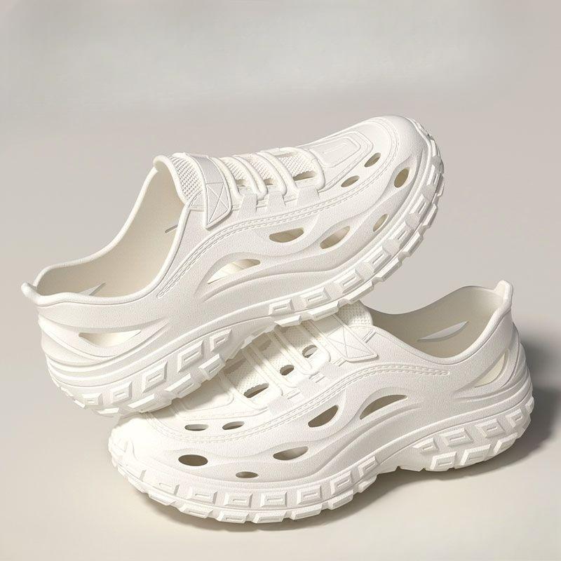 New Height-increasing Outdoor Anti-slip Sandals Are Worn Over Women's Shoes