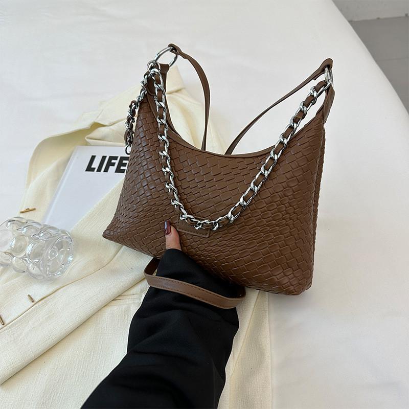 IELGY One-Shoulder Armpit Bag Chain Tote Bag All-Match Woven Messenger Bag