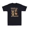 Sie fressen die Hunde Die Katzen Sie fressen die Haustiere Sarkastisches Herren-T-Shirt