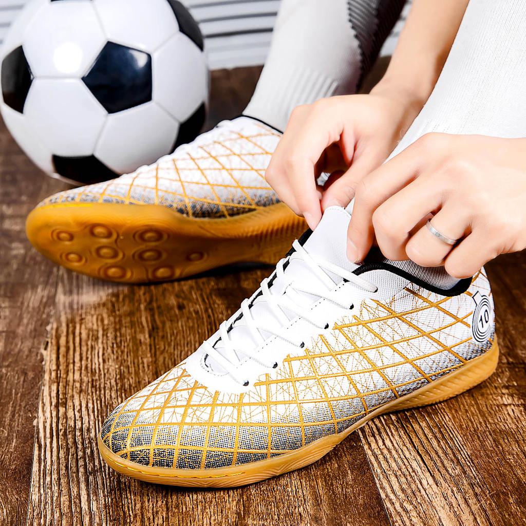 Kid's Football Boots Men's Large Size Football Shoes Low-top Outdoor Non-slip Professional Training Football Boots