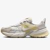 Nike V2K Run W V2K RUN Size Phantom/Light Khaki/College Gray/White HV4314-030, 26.5cm