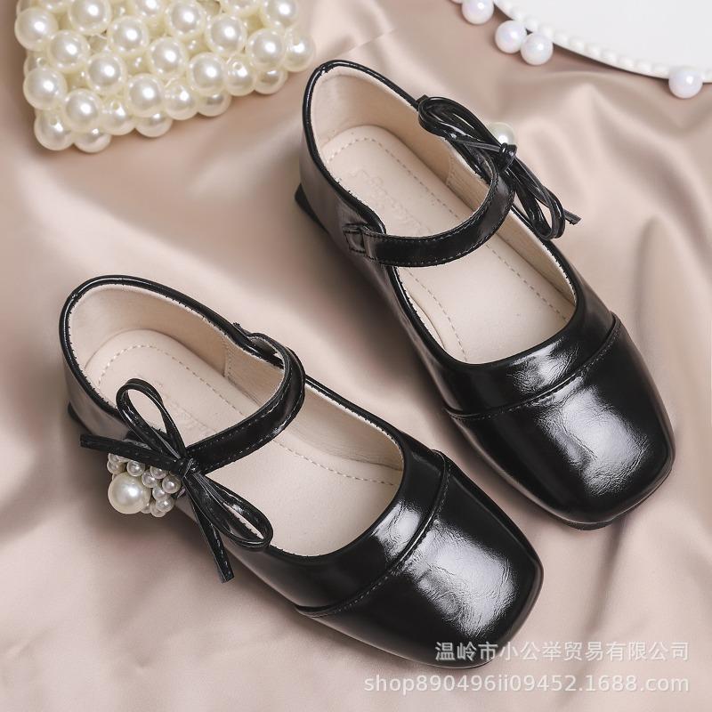 

Туфли принцессы для девочек. Туфли для девочек. Новые детские туфли на мягкой подошве с липучками для весны и лета. 26 белый