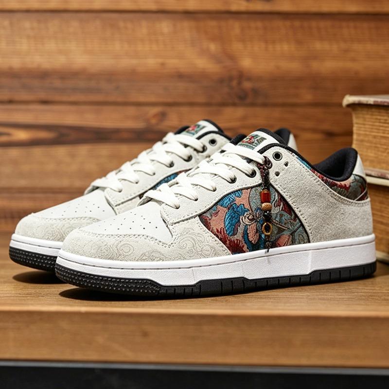 Scarpe da ginnastica Dunhuang dream butterfly da uomo per giovani, scarpe sportive e per il tempo libero di tendenza nazionale, scarpe dipinte e ricamate