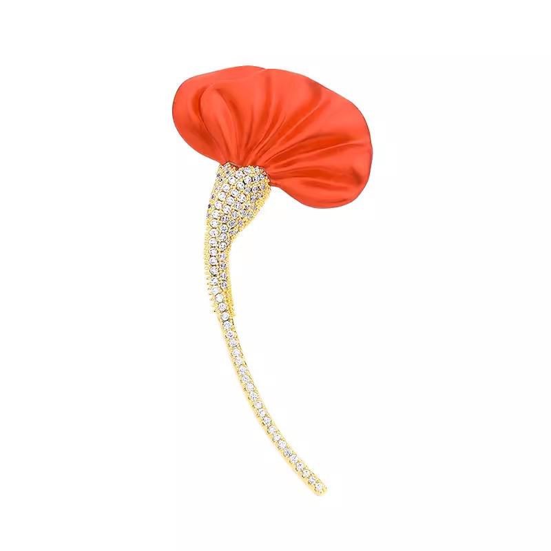 High-End Women's Retro Red Cockscomb Brooch - Luxury Design Pin Corsage Suit Accessory