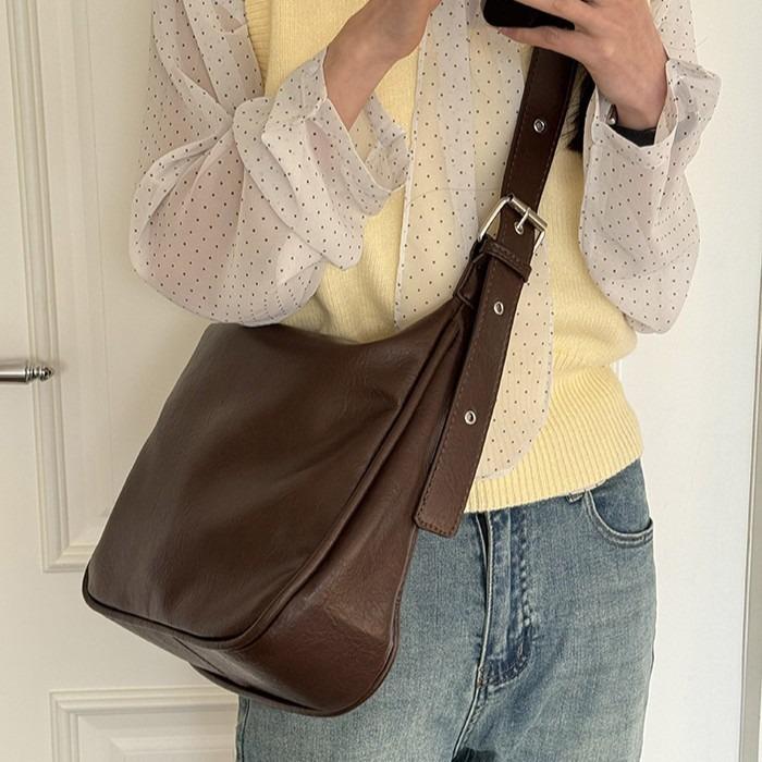 Large Capacity Bag for Women 2025 New Trend Retro Fashion Single Shoulder Crossbody Bag Wide Strap Niche Versatile Tote Bag