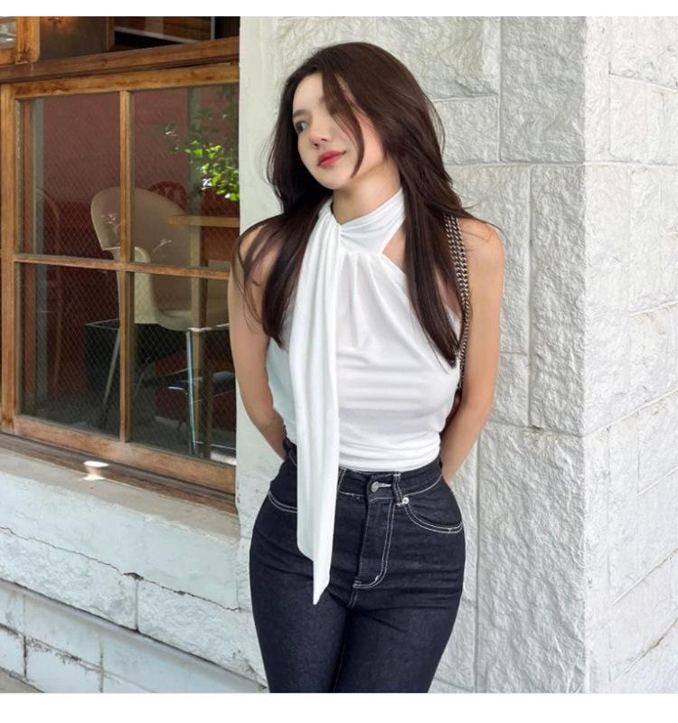 Dongdaemun Slim Fit Halter Top – Dámský univerzální top se stuhou zvýrazňující klíční kost a postavu