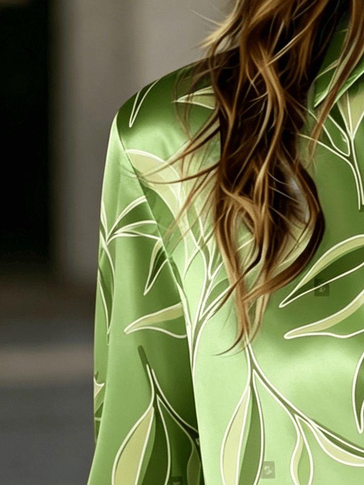 Elegante Damenbluse für Frühling und Sommer mit einem hochwertigen Aufdruck, geeignet für Geschäftsreisen