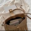 Vintage Tassel Crossbody Bags For Women's Gift, Casual Adjusted Strap Fringe Shoulder Bag For Daily Used/Leisure Vacation