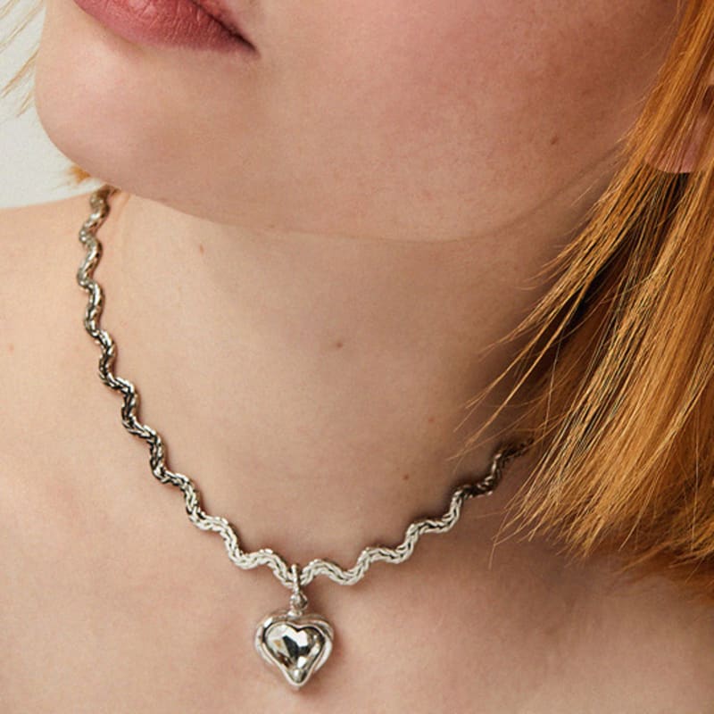 

FEVERISH Savage Heart Pendant Necklace OS