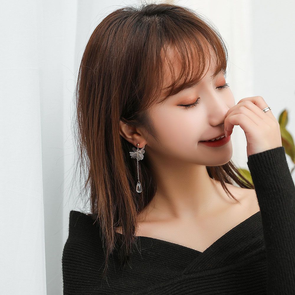 Girls Japan Elegant Petal Small Daisy Fashion Ear Studs Jewelry Eardrop Drop Earrings