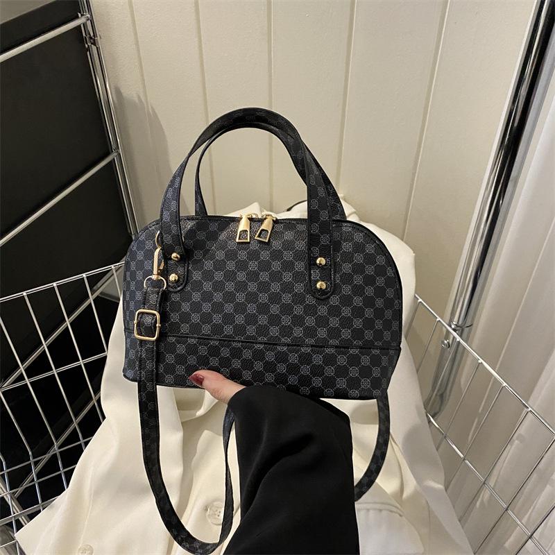 New Summer Retro Texture and Fashionable Solid Color Simple Printed Fashionable Hand-held One-shoulder Crossbody Shell Bag