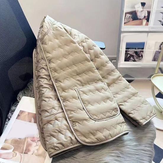 Women's Quilted Down Jacket Lightweight Long Sleeve Puffer Coat Button Down Winter Outerwear with Pockets