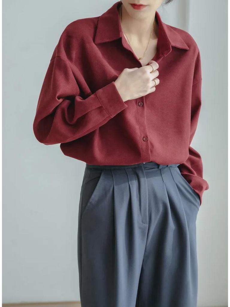 Locker gebürstetes Retro-Hemd aus rotem Cord für Damen – Frühling/Herbst 2025