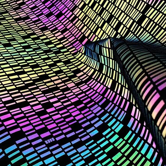 Reflektierender Zauberstoff, der im Dunkeln in Regenbogenfarben leuchtet – brillant reflektierender Polyesterfaserstoff, Meterware für DIY-Nähprojekte