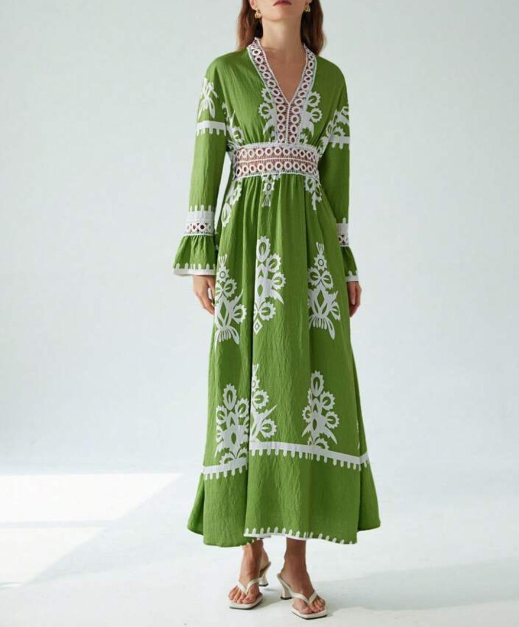Europe, America and 2026 autumn hot buy new V-neck splicing lace long-sleeved dress women S зелёный