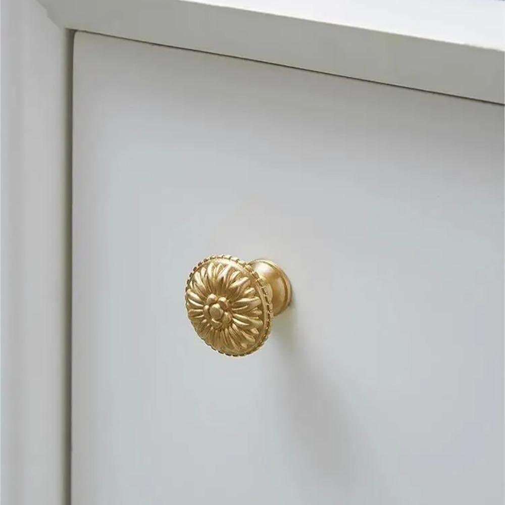Hardware Brass Cabinet Door Handle Golden European Style Chrysanthemum Handles Retro Design Brass Handles Wardrobe чёрный