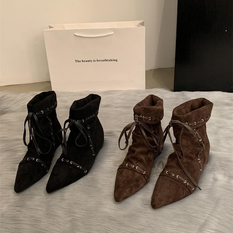 Folded pointed short boots women's flat bottom straps 2025 summer and autumn new retro niche Maillard western cowboy boots