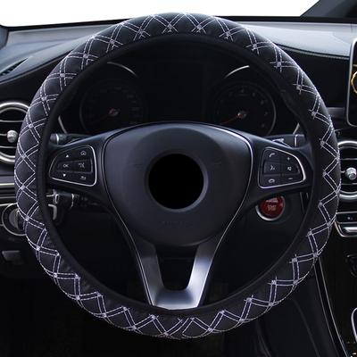 Coprivolante per auto in ecopelle Volanti universali per auto da 38 cm Coprivolante con impugnatura per auto