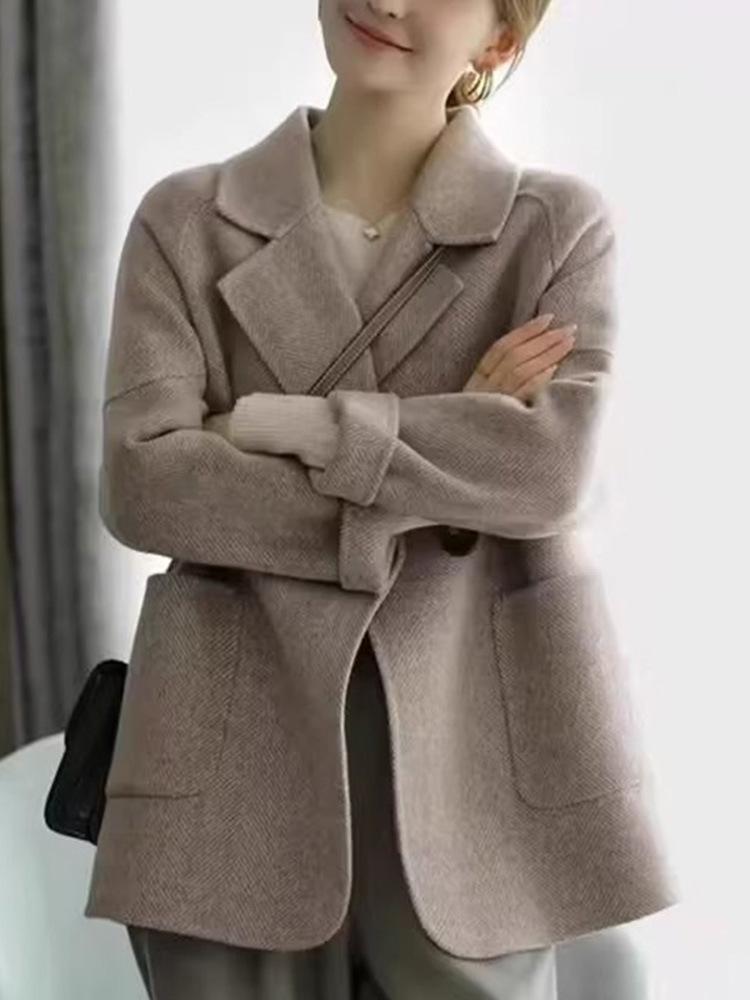 Women's Stylish Wool Coat - New Autumn & Winter Short Design, Elegant & Trendy