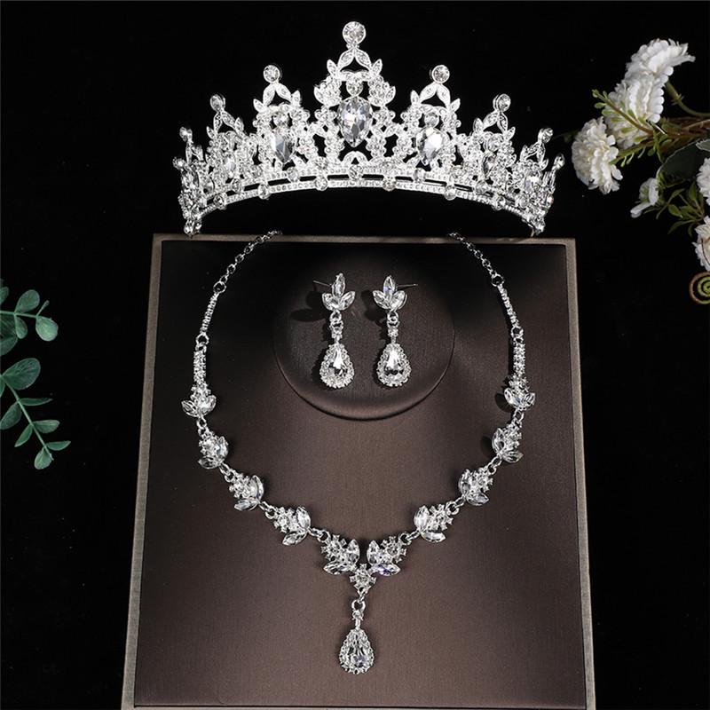 European & American Bridal Floral Jewelry Set: Necklace, Earrings, and Crown for Weddings & Evening Gowns