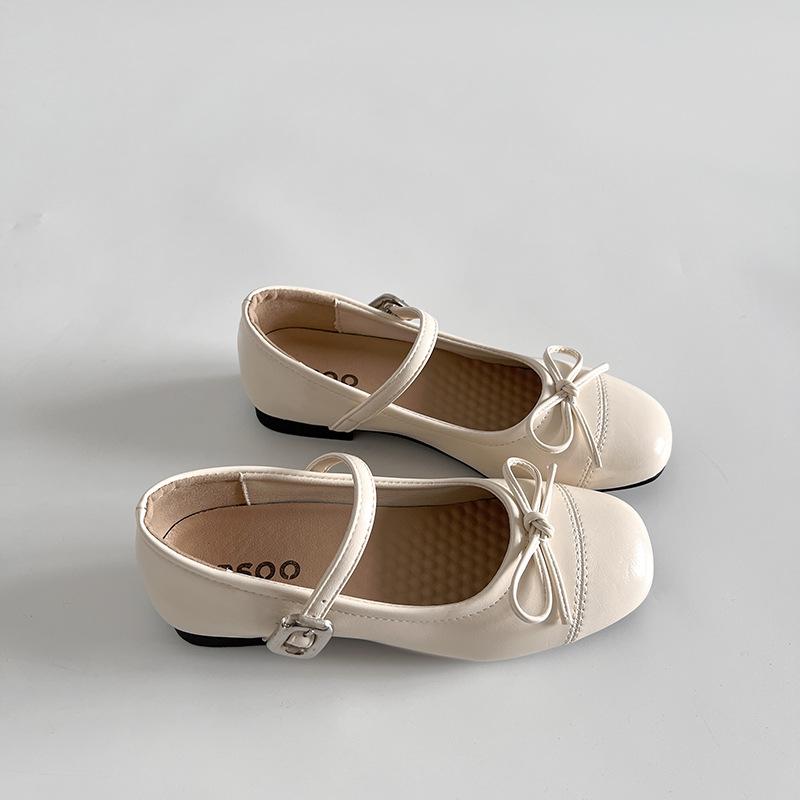 French retro red round head shallow mouth single shoes women's 2025 new summer retro versatile soft-soled Mary Jane shoes