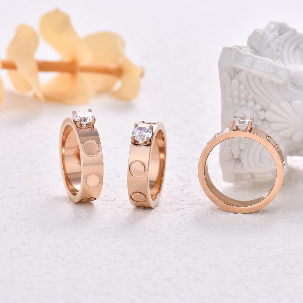 Moissanite Four-Prong Classic Cartier-Inspired Women's Ring, High-End Gold, Non-Fading