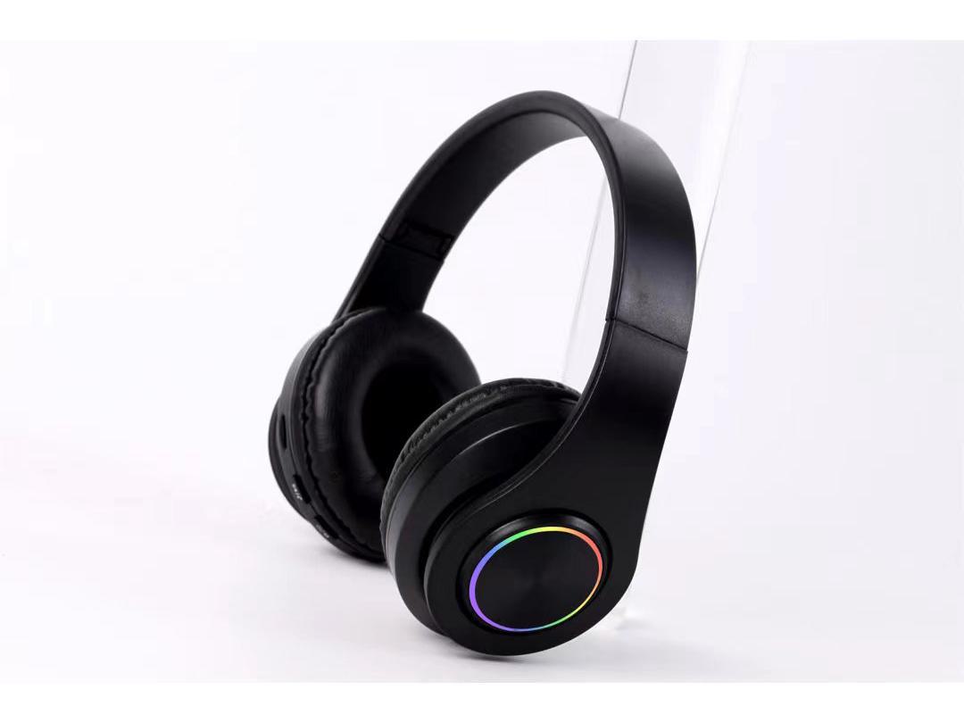 

Яркая Bluetooth-гарнитура с мощными басами — беспроводные спортивные и игровые наушники Luminous version чёрный