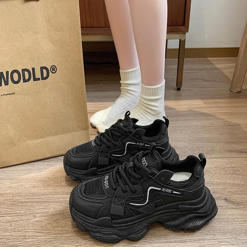 Small women's shoes with visible feet, autumn white platform sneakers, breathable and heightening casual shoes