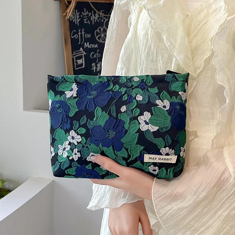 Simple Sweet Pink Flower Embroidered Clutch Cosmetic Bag Makeup Bag Square Canvas Zipper Bag Travel Portable Makeup Organizer