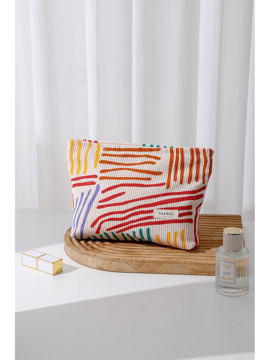 

Косметичка из вельвета с цветочным узором - большая вместимость для хранения косметики и кистей