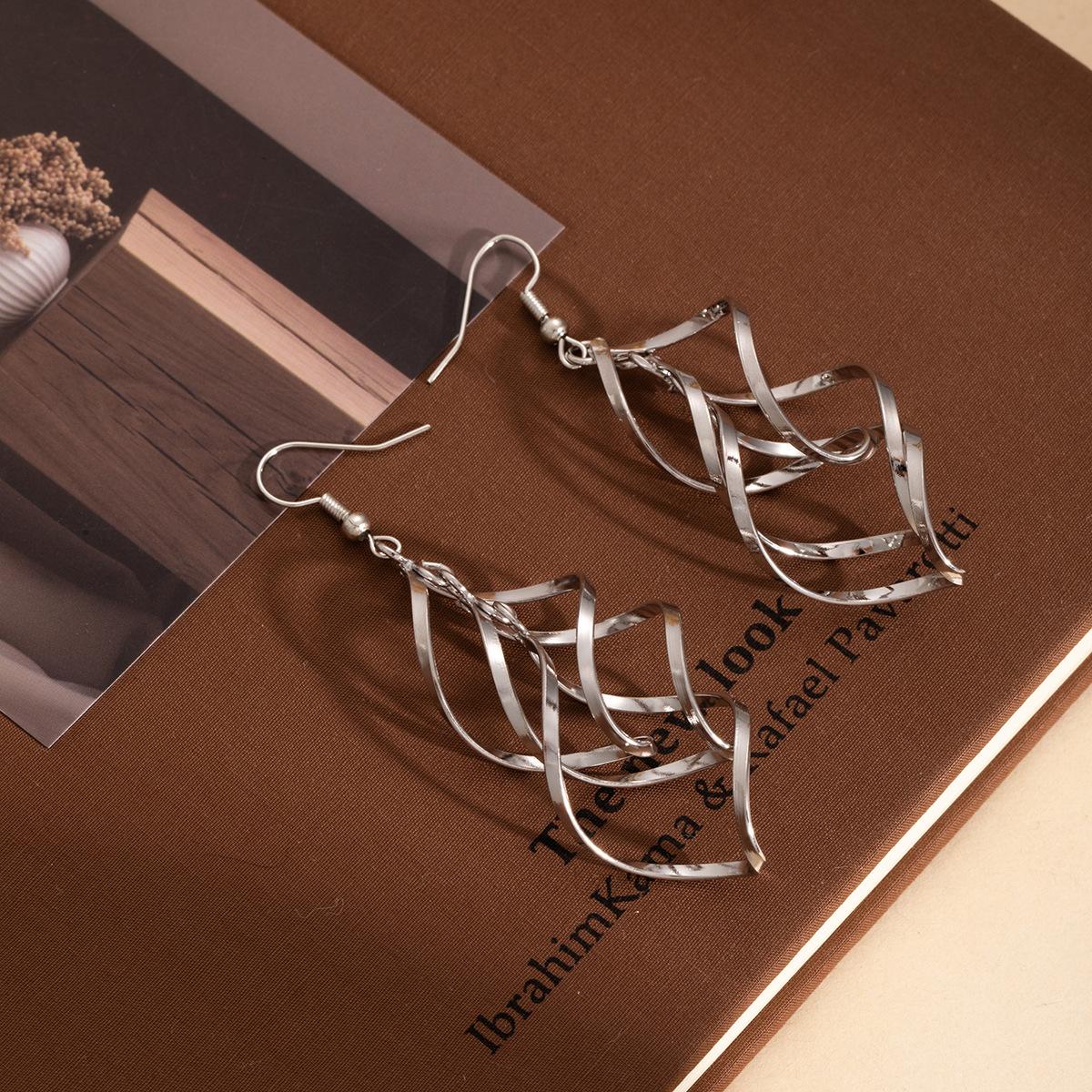 Temperament Personality Geometric Rhombus Hollow Earrings Three-Layer Surround Design Stylish And Simple Niche Earrings