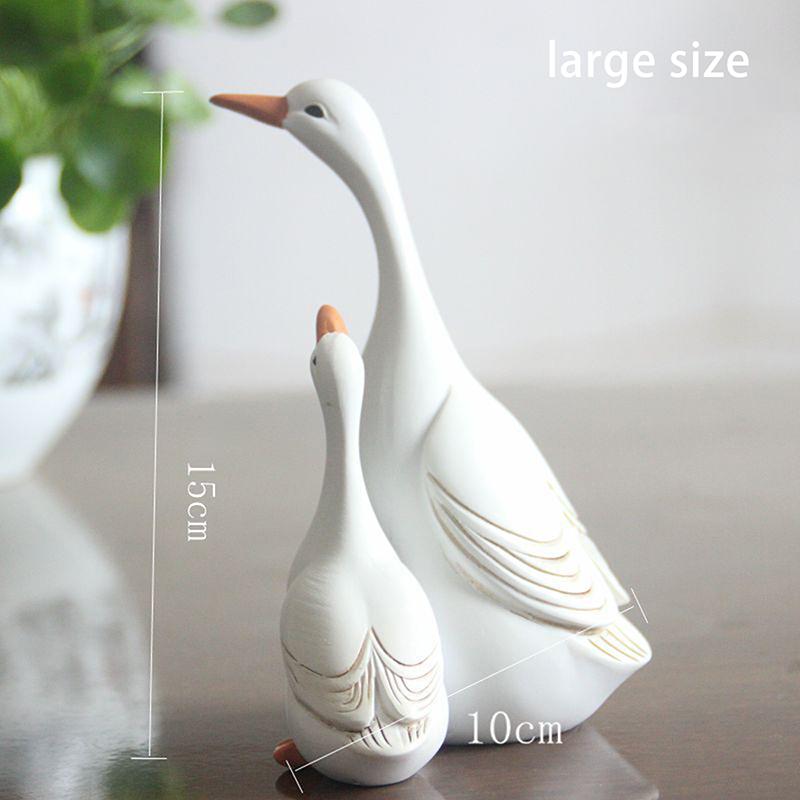 1Pc Large, Medium And Small Landscape Duck Mother And Duckling Decorations Pastoral Simulation Resin Duck Decorative Statues