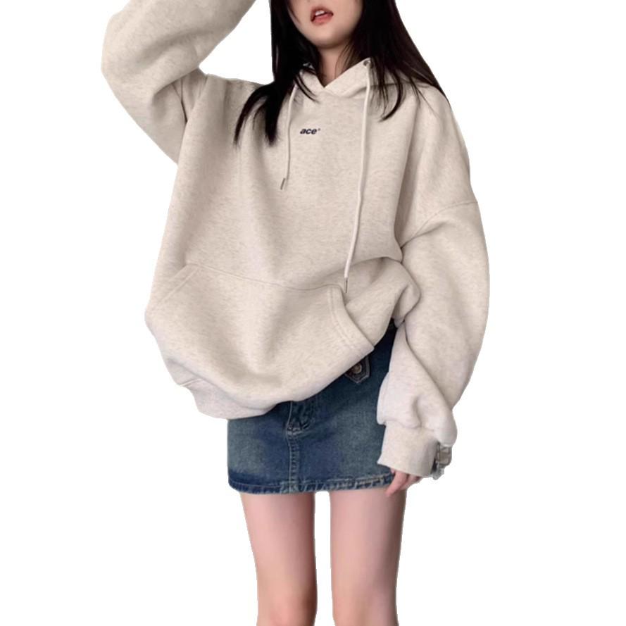 Damen Oversized Weiß-Grauer Fleecegefütterter Baumwoll-Hoodie: Retroamerikanischer Stil für Herbst-Winter