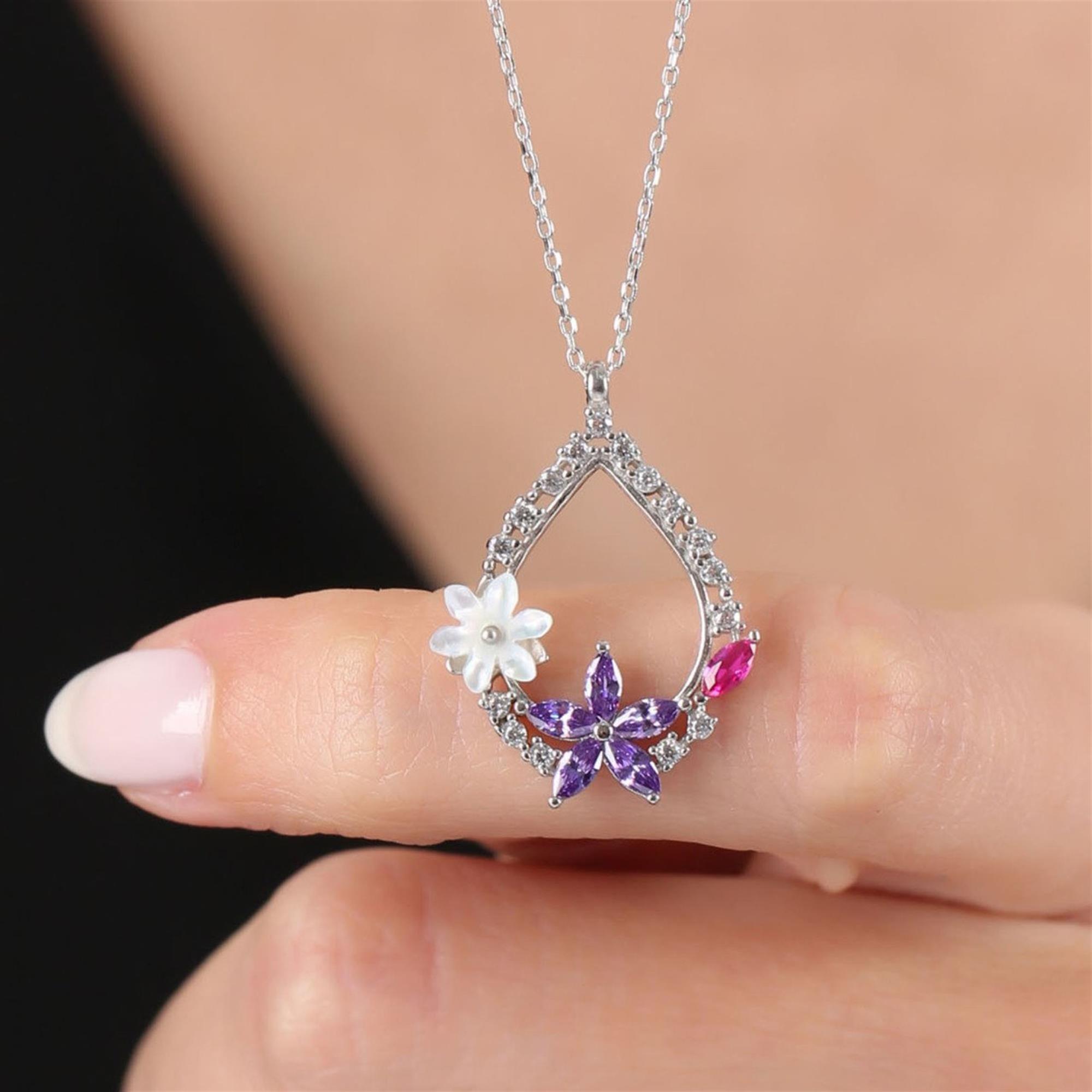 

Manolya Çiçeği Ametist Damlası Flowers Gümüş Kolye