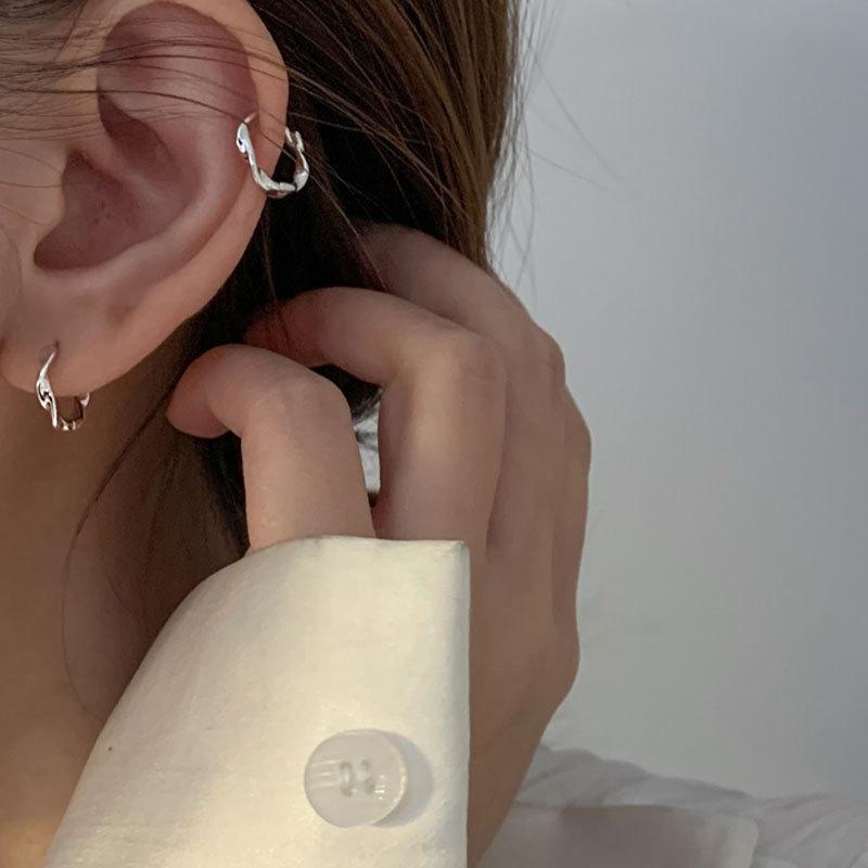 Möbius Earrings Female Minimalist Design Sense of Individuality Ins Cold Wind Suitable for Small Earlobe Earrings Elegant Accessories Classic Jewelry