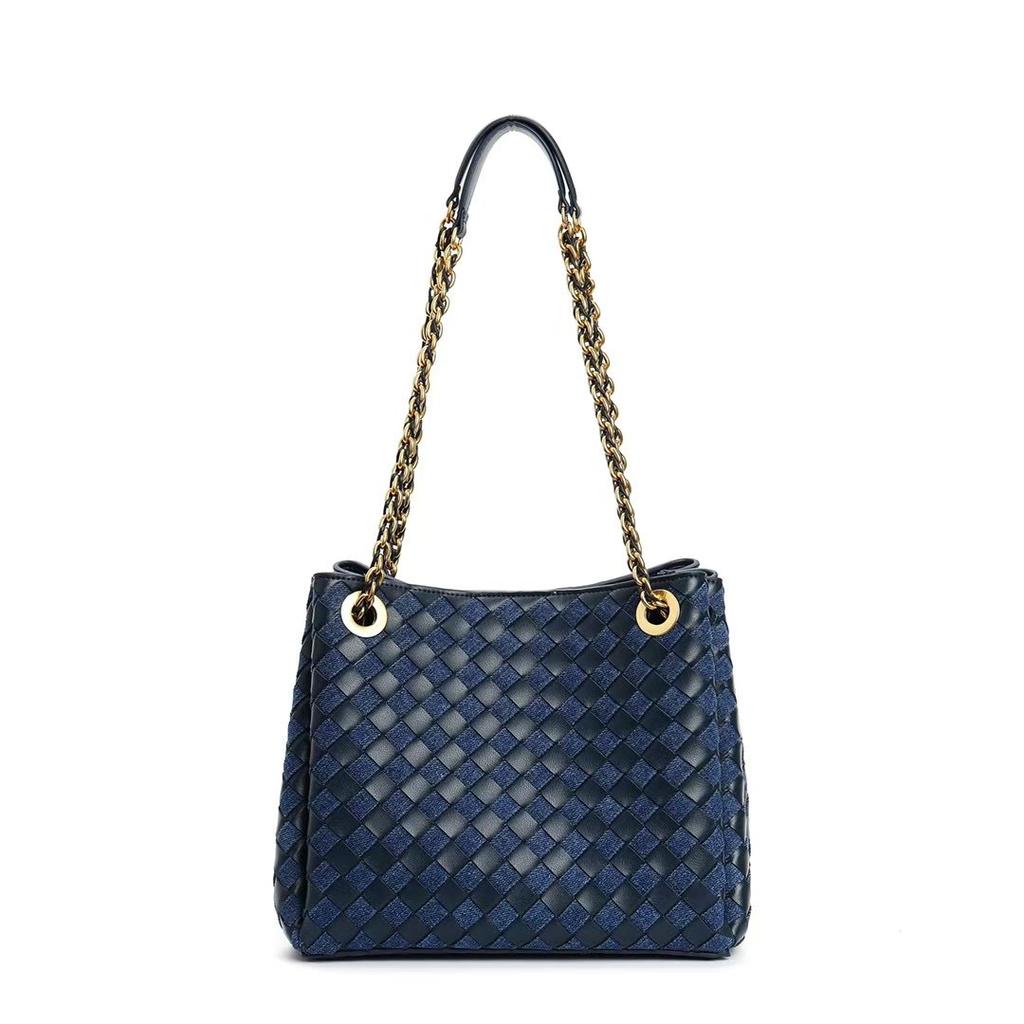 2025 New women's chain parachute bag handmade leather woven bag versatile commuter shoulder messenger bag tide