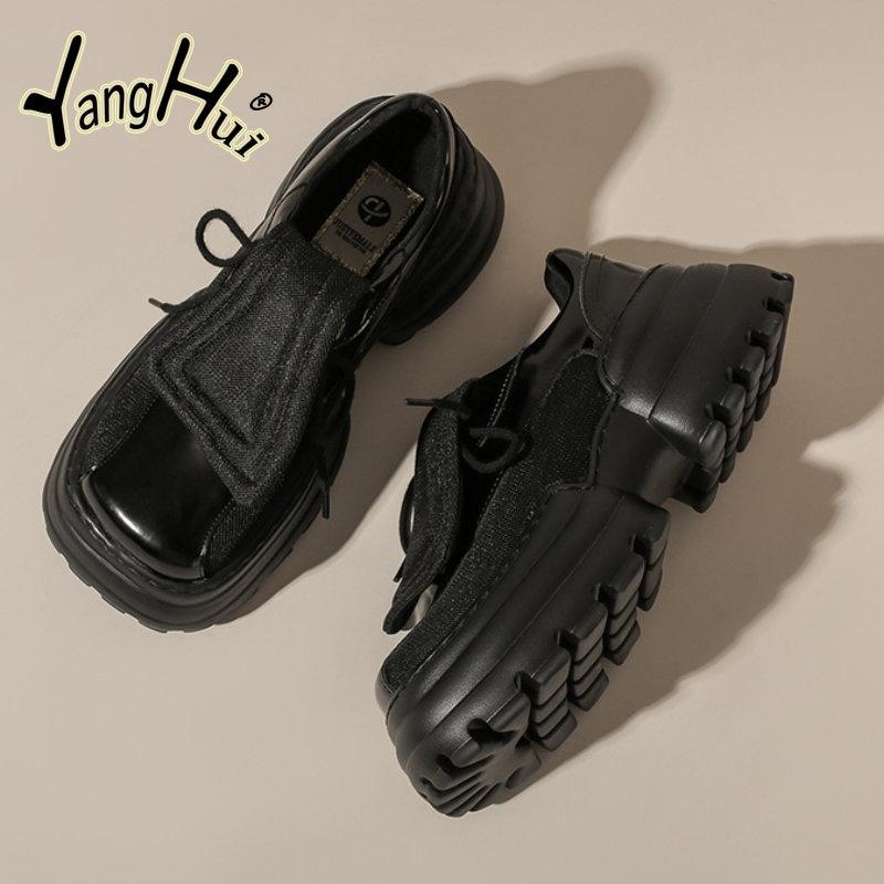 Small Leather Shoes Fashion Cool 2024 New Thick Sole Increase Pumps Chain Accessories Retro Versatile Single Shoes Female Autumn