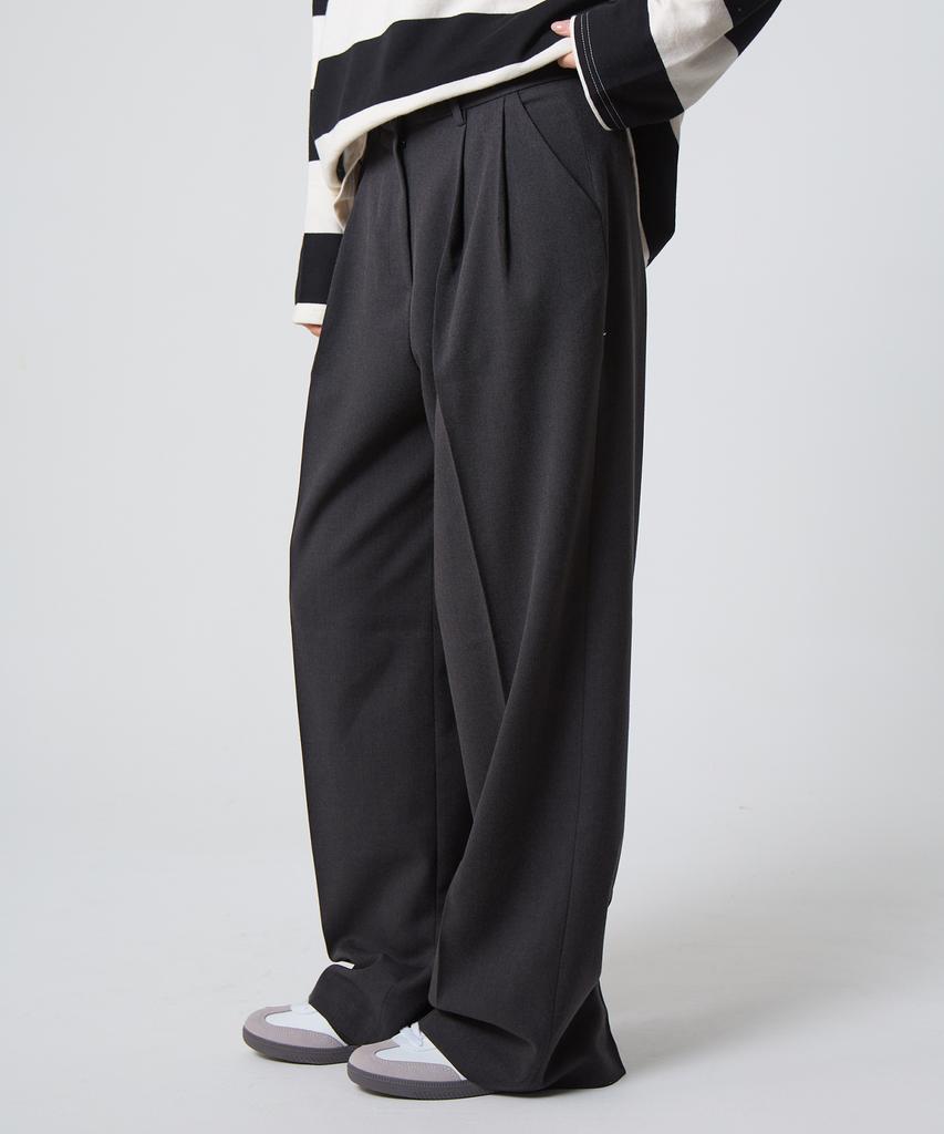 UNKNOWN PLANET Double-Pleat Wide Slacks Charcoal
