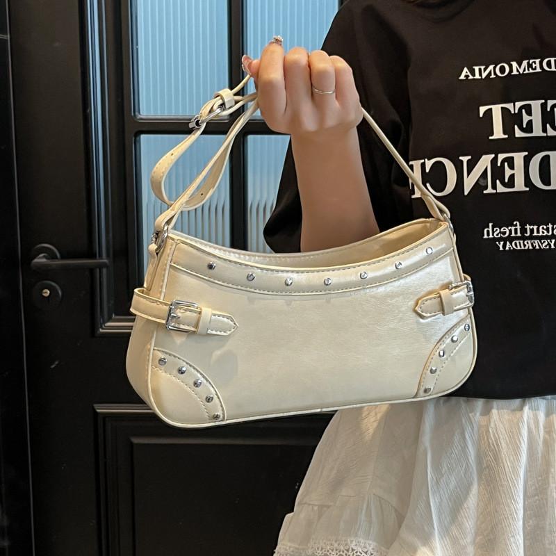 Ielgy Fashion Niche Messenger Bag Ladies Rivet Shoulder Armpit Bag